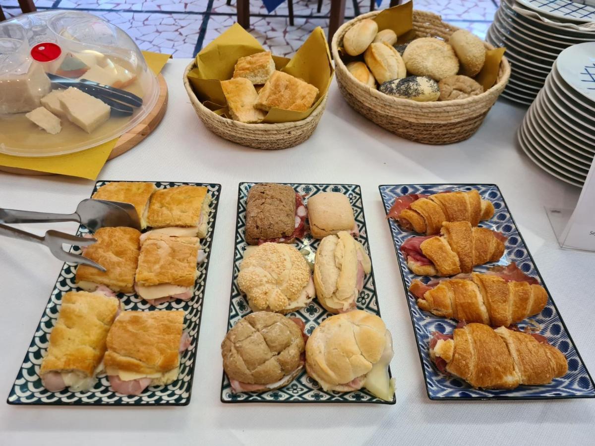 לידו די קאמאיורה Hotel Perla Del Mare מראה חיצוני תמונה