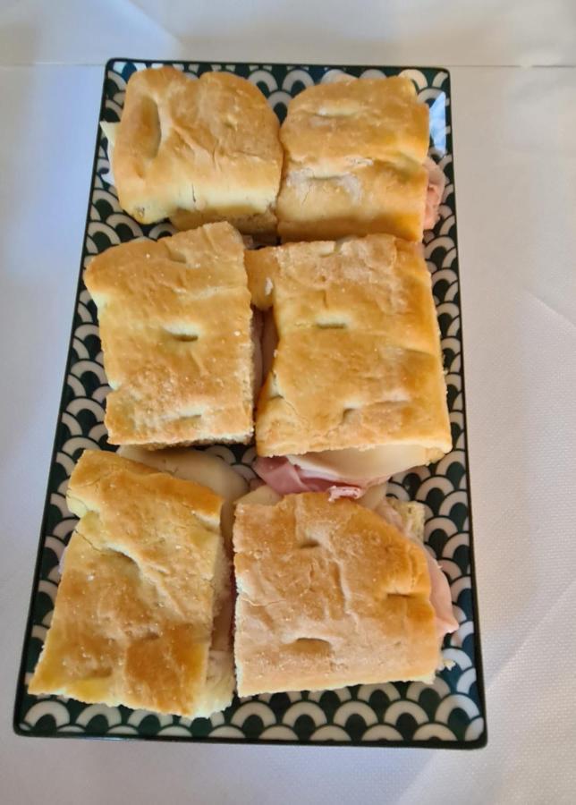 לידו די קאמאיורה Hotel Perla Del Mare מראה חיצוני תמונה