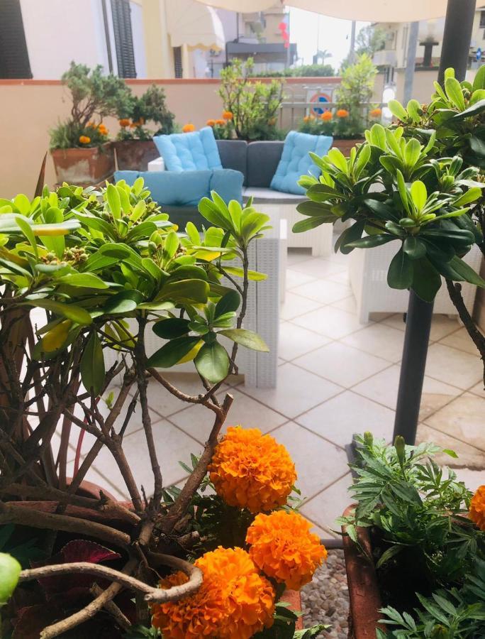 לידו די קאמאיורה Hotel Perla Del Mare מראה חיצוני תמונה