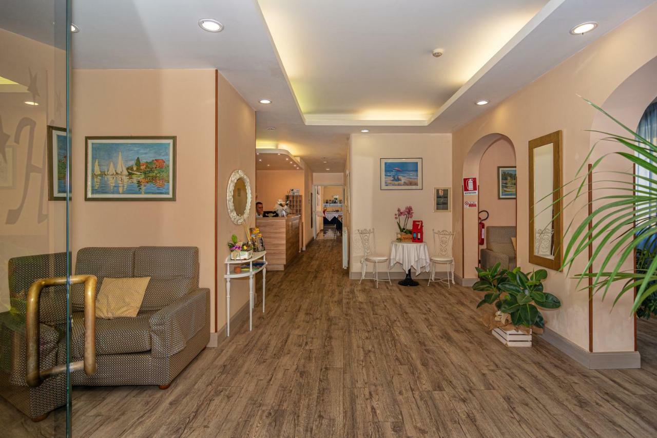 לידו די קאמאיורה Hotel Perla Del Mare מראה חיצוני תמונה